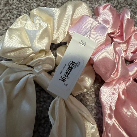 NWT Big & Little scrunchie bundle - pink & white - Picture 4 of 4